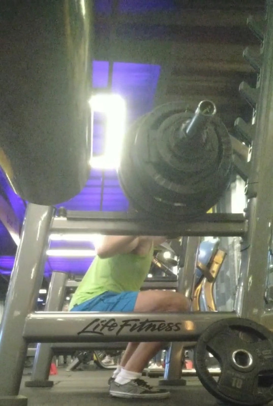 Agachamento-Livre-3-Reps-147kg-3a-rep.jp