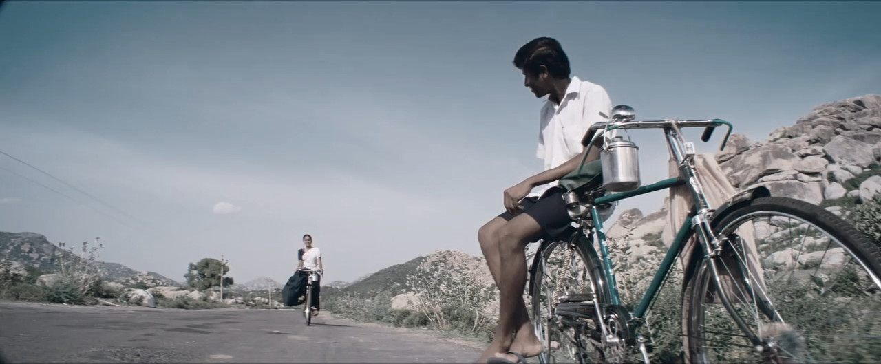Autograph 2004 Remastered WebRip [Tamil] 480p 720p ESub Screenshot