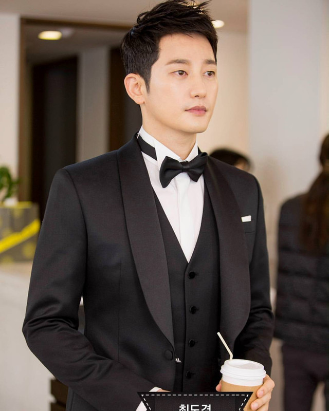 Park Shi Hoo. 