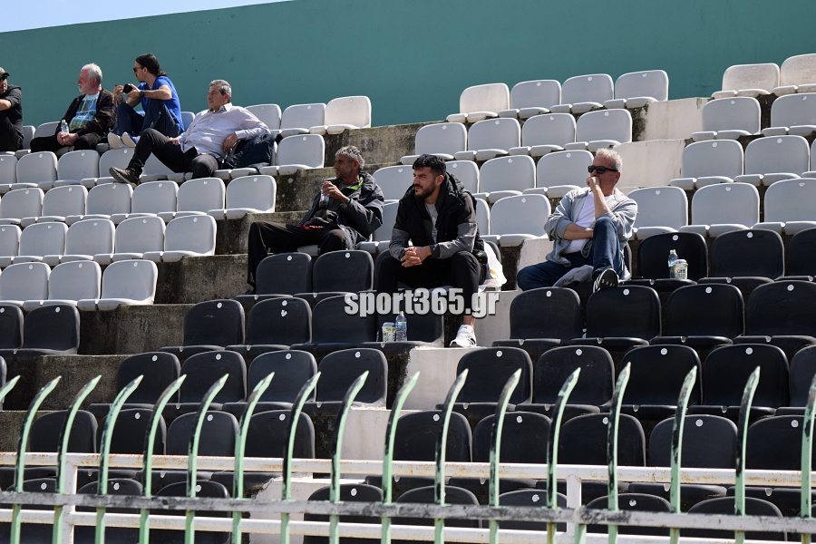 , &Pi;&alpha;&nu;&theta;&omicron;&upsilon;&rho;&iota;&alpha;&kappa;ό&sigmaf;- &Pi;&alpha;&lambda;&lambda;&eta;&xi;&omicron;&upsilon;&rho;&iota;&alpha;&kappa;ό&sigmaf; 3-0: &Mu;&epsilon; &tau;&omicron; &delta;&epsilon;&xi;ί &sigma;&tau;&alpha; &mu;&pi;&alpha;&rho;ά&zeta; &mu;&epsilon; &chi;&alpha;&tau; &tau;&rho;&iota;&kappa; &tau;&omicron;&upsilon; &Alpha;&gamma;&gamma;&epsilon;&lambda;ή (&phi;&omega;&tau;&omicron;&gamma;&rho;&alpha;&phi;ί&epsilon;&sigmaf;)