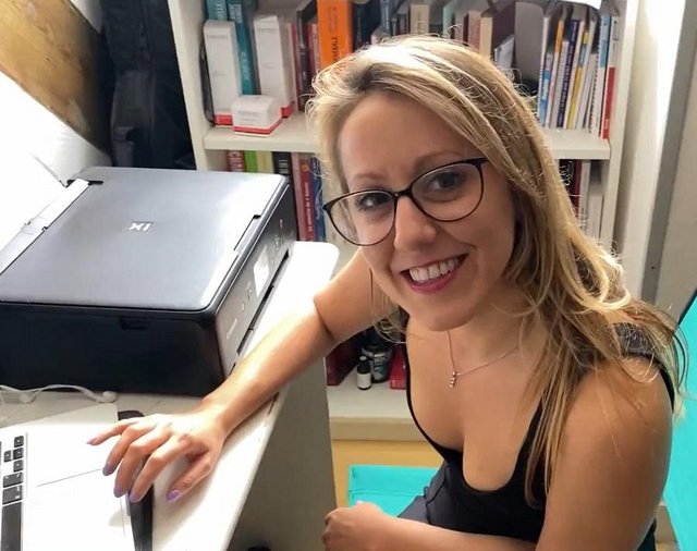 Break For Fuck In Office 15