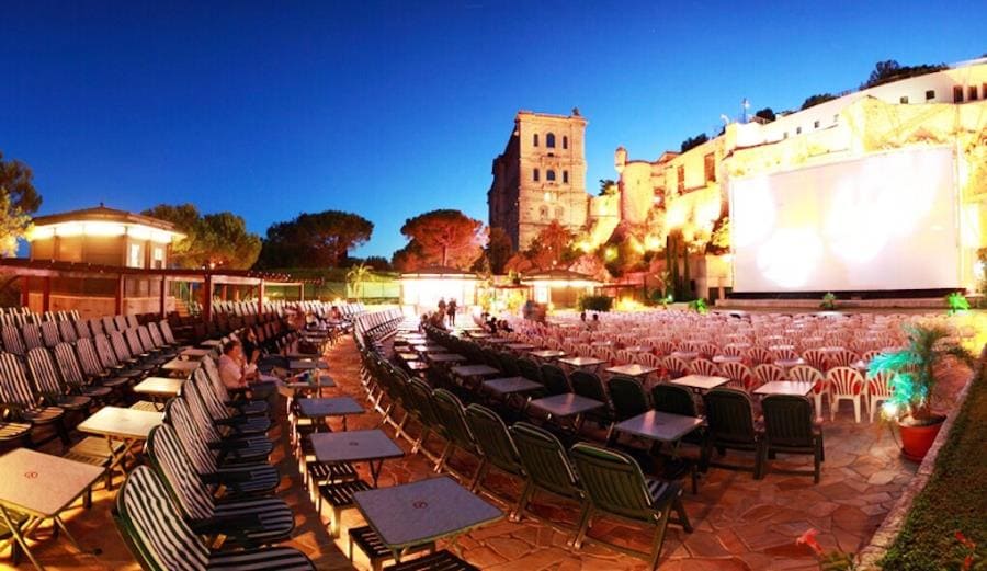 Кинотеатр "Open Air Cinema" Кинотеатр "Open Air Cinema"
