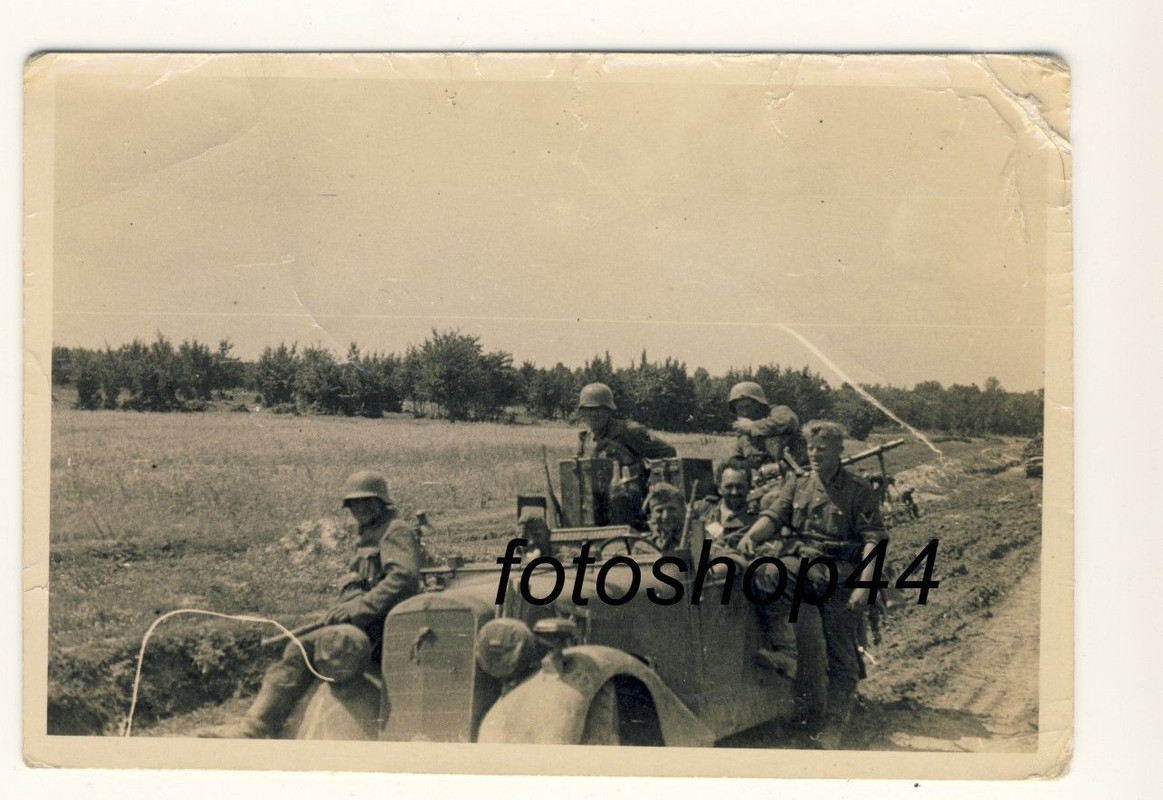 WH PKW Kampfgruppe Funkgerät Waffen MG