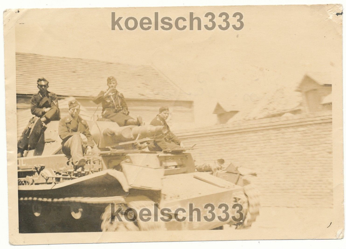 Panzermänner auf Panzer IV Kampfwagen 4. Pz. Div