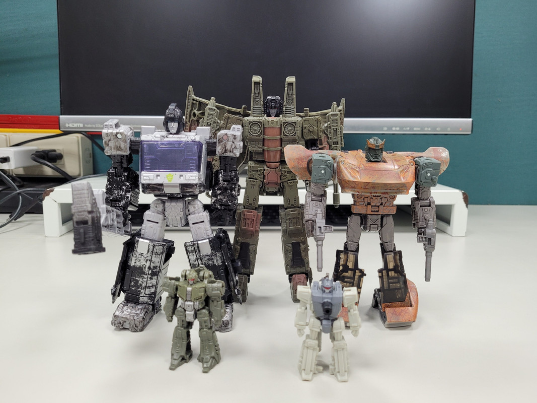 Netflix-Decepticon-Sparkless-Seeker-15