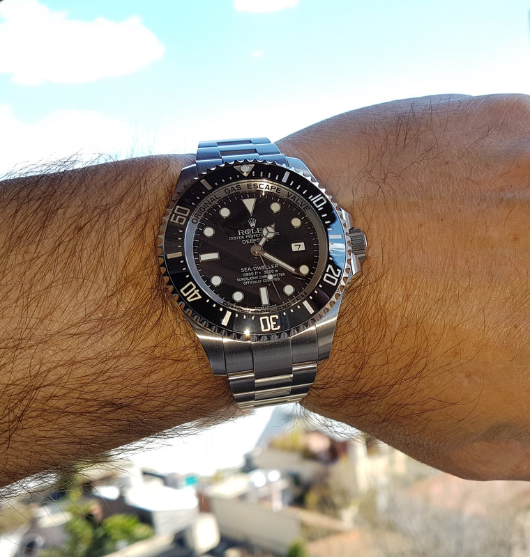 Rolex Sea-Dweller Deepsea 44mm 3900M Cal. 3135 Ref. 116660 (1)