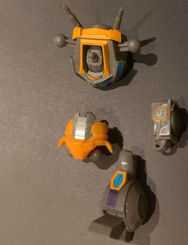 Cyberverser-Deluxe-Optimus-Prime-32