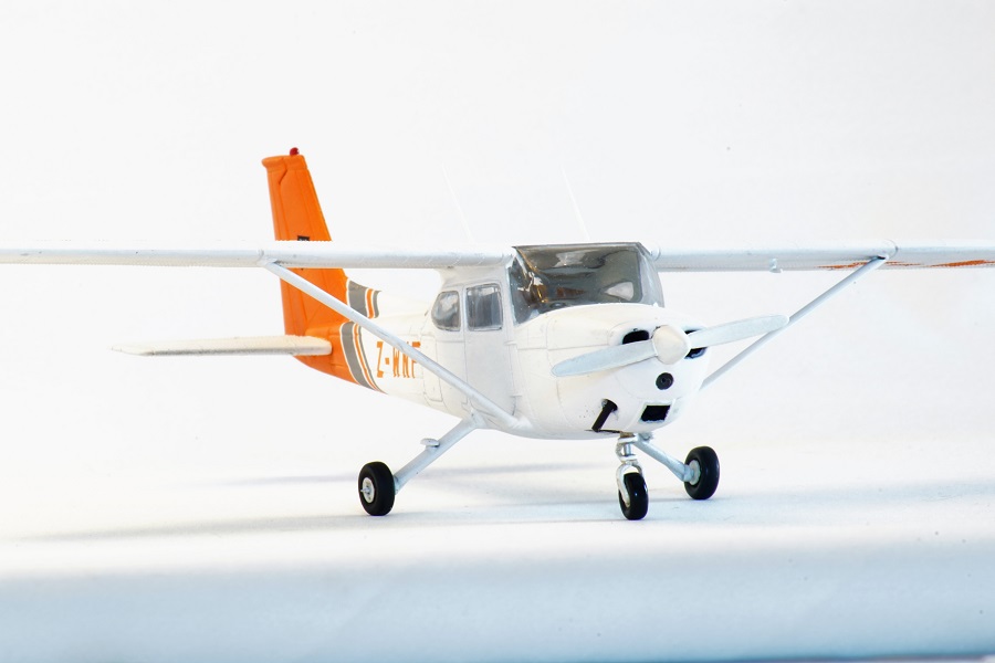 Cessna 12