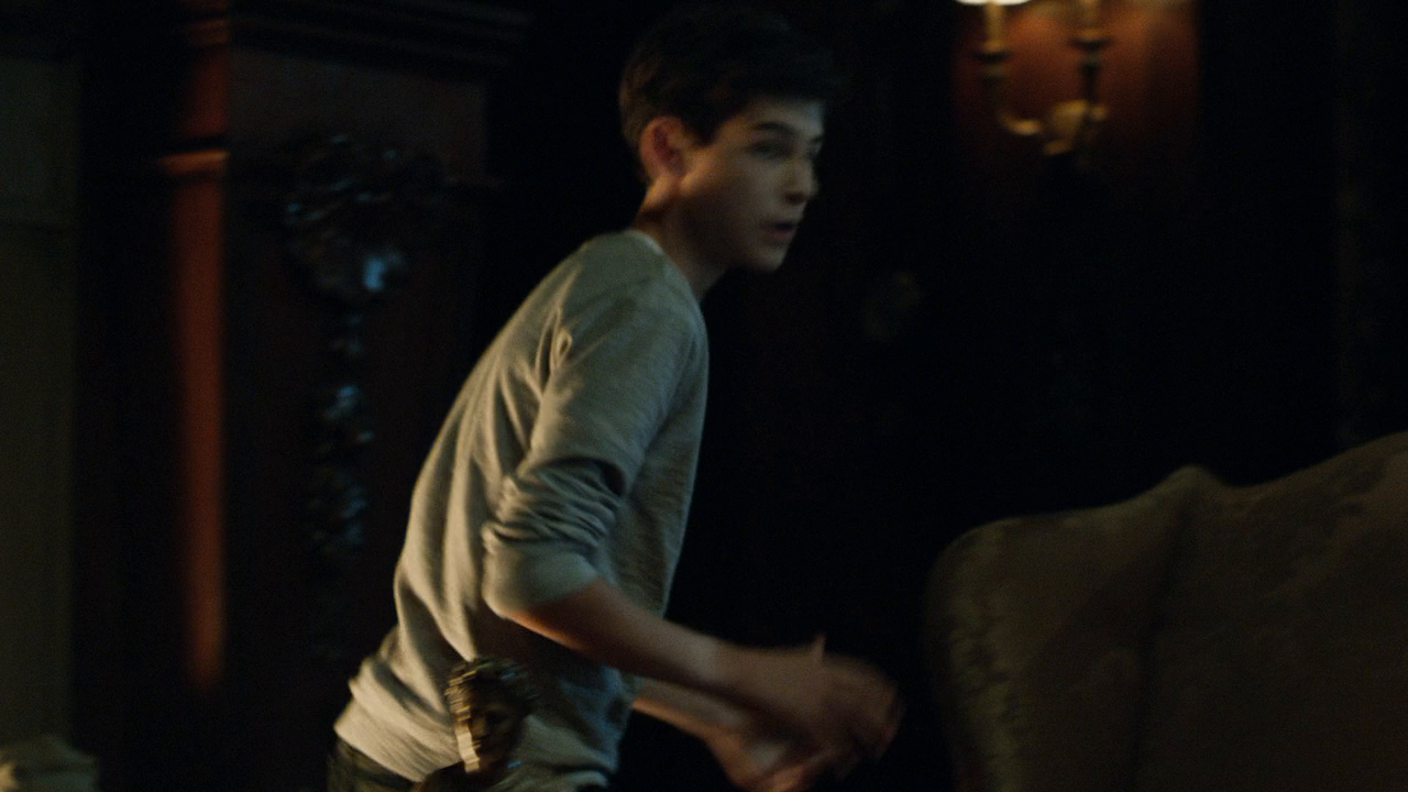 Gotham.S02E01.L.ascesa.dei.cattivi.720p.BDRip.ITA.ENG.x264-BlackBit[screenshot 7]