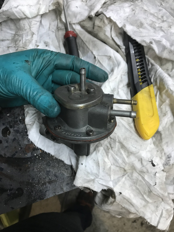 Restauration 4L (1306)