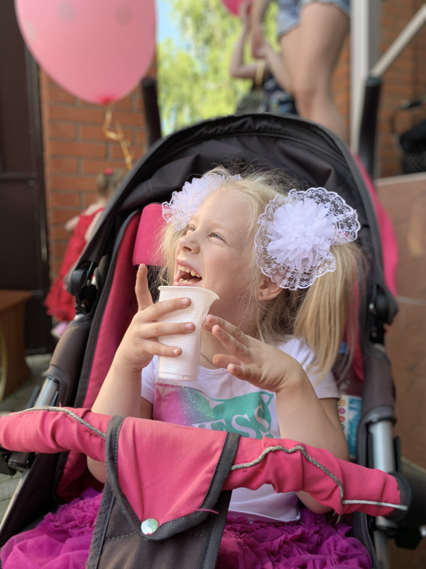 D9F74371-A3EB-4820-BFEF-85DD9B6308E2