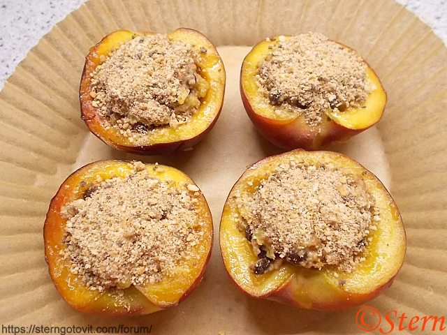 Десерт «Персики с шоколадом» в аэрогриле