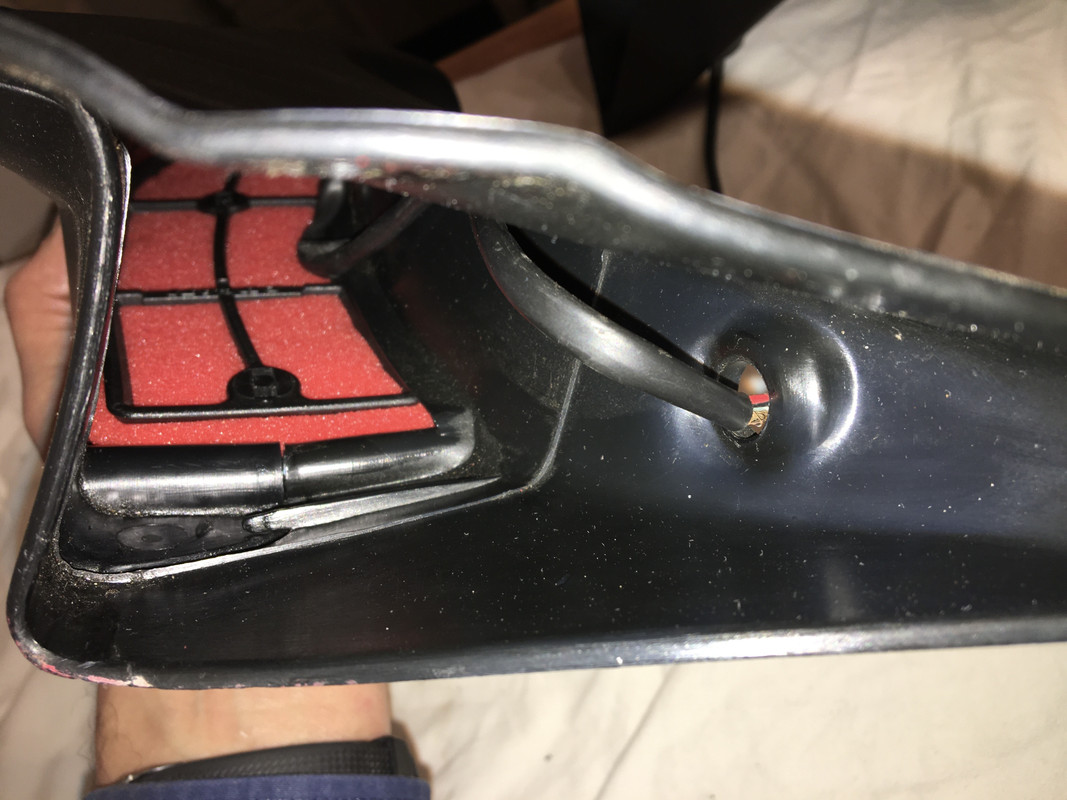 7B9F76A6-6559-407D-8ECF-187CE10AFEBC