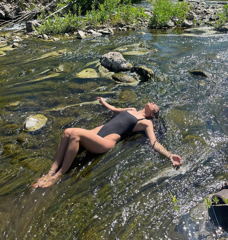 [Εικόνα: creek-monsters-elisha-v0-w9kvdyq8xvyc1.jpg]