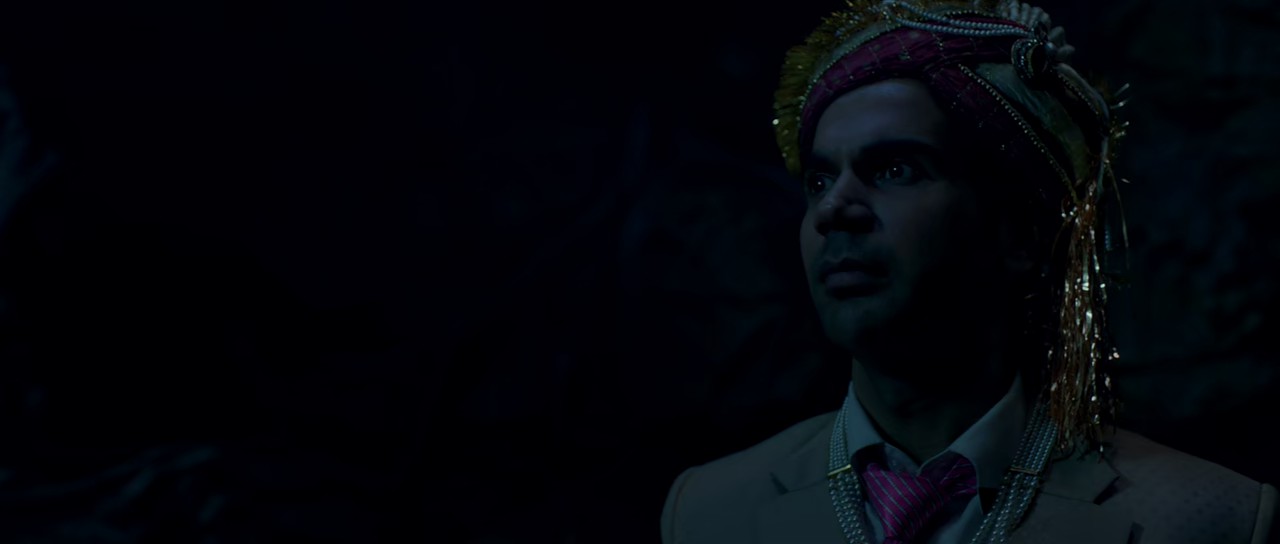 Stree-2018-NF-WEBRip-Hindi-720p-10bit-HEVC-AAC-5-1-ESub-mkv-0006