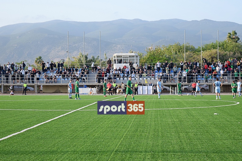 , &Tau;&omicron; &phi;&omega;&tau;&omicron;&rho;&epsilon;&pi;&omicron;&rho;&tau;ά&zeta; &tau;&omicron;&upsilon; &tau;&epsilon;&lambda;&iota;&kappa;&omicron;ύ &Epsilon;&rho;ά&nu;&eta;-&Pi;&alpha;&nu;&theta;&omicron;&upsilon;&rho;&iota;&alpha;&kappa;ό&sigmaf; (&phi;&omega;&tau;&omicron;)