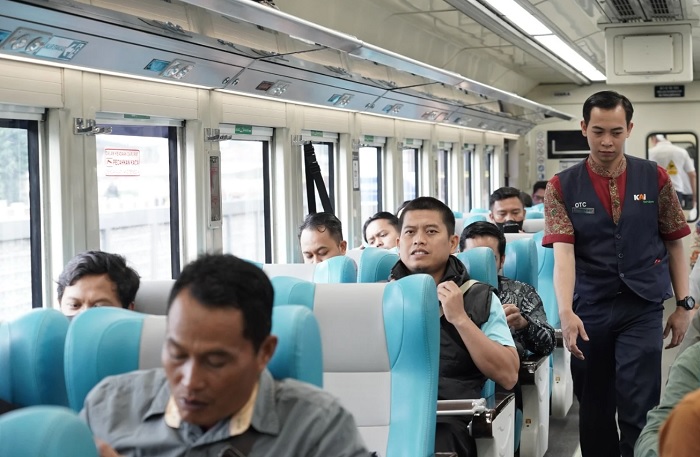 PT Kereta Api Indonesia (Persero) memberikan diskon tiket kereta api hingga 30 persen bagi agen travel yang mem-bundling layanannya dengan kereta api.