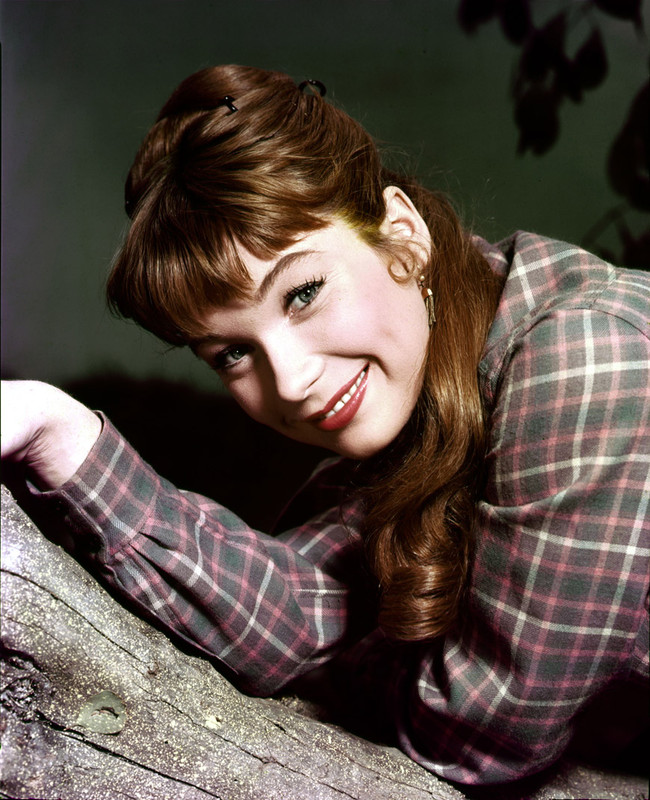 Shirley_MacLaine_c59