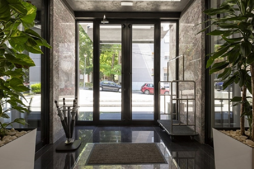 Aluminium Storefront Doors