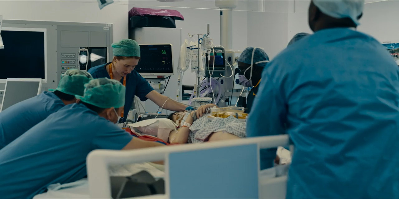 Critical: Between Life and Death (2025) Season 1 [Hindi + English] WebRip 480p 720p ESub - Complete Screenshot