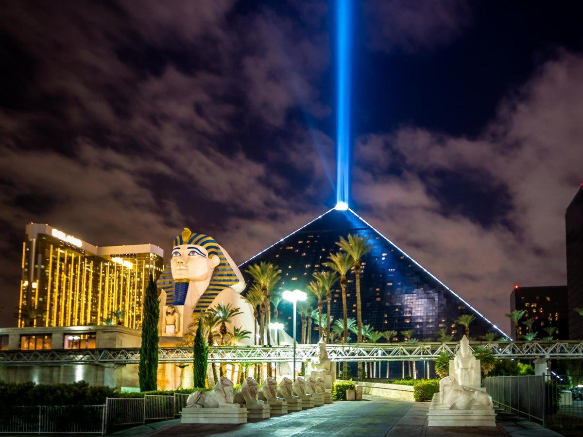 Luxor Hotel Las Vegas exterior