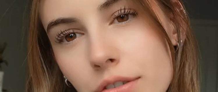 Eva Cudmore Taking Boyfriend's Black Dick In Her Mouth