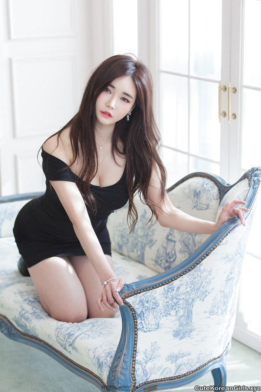 https://i.postimg.cc/4dz1HbtN/Han-Ga-Eun-Short-Black-Dress-cutekoreangirls-11.jpg
