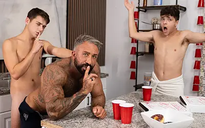 Joey Mills & Ken Rock – Panic At The Frat House Part 3