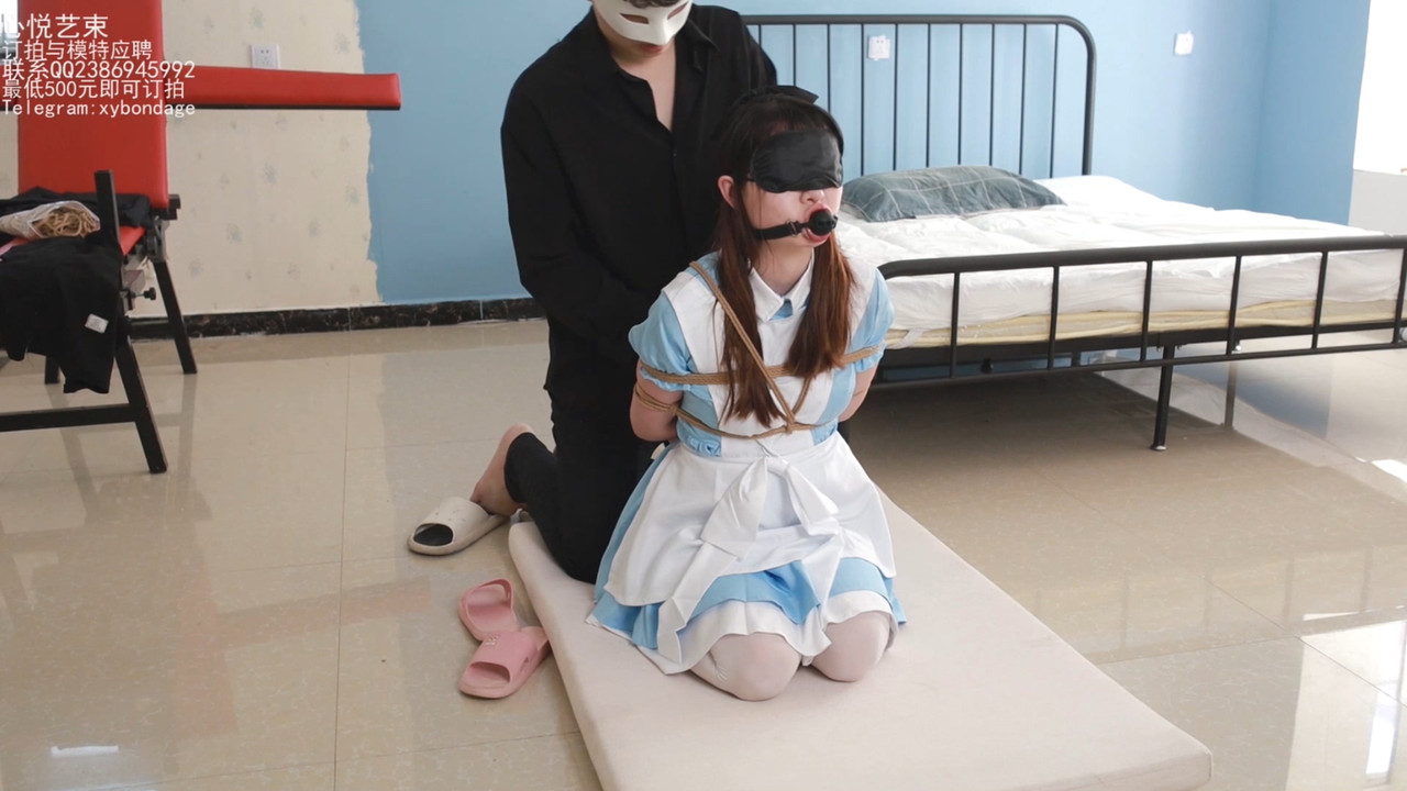 心悦艺束 可爱小女仆犯错被主人惩罚打屁股.mp4_20220131_185223.683