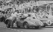 24 HEURES DU MANS YEAR BY YEAR PART ONE 1923-1969 - Page 21 50lm15-Jag-XK120-Peter-C-T-Clark-Nick-Haines-8