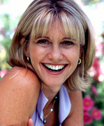 Olivia-Newton-Johnon-md22