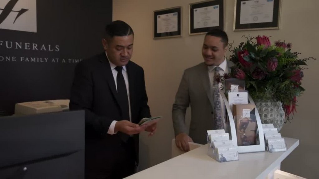 [Image: t2fbm8t74thp.jpg]