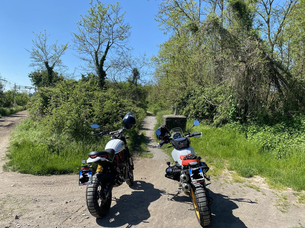 B02B493F-9F97-4047-A7A9-0128C85C23CB