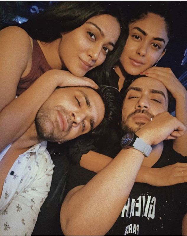 B70DC862-BF8C-4BC5-BC64-BD2361B23400