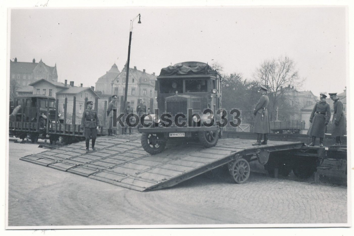 Funkwagen LKW Verladung KNA 44 Bahnhof Meißen Fu