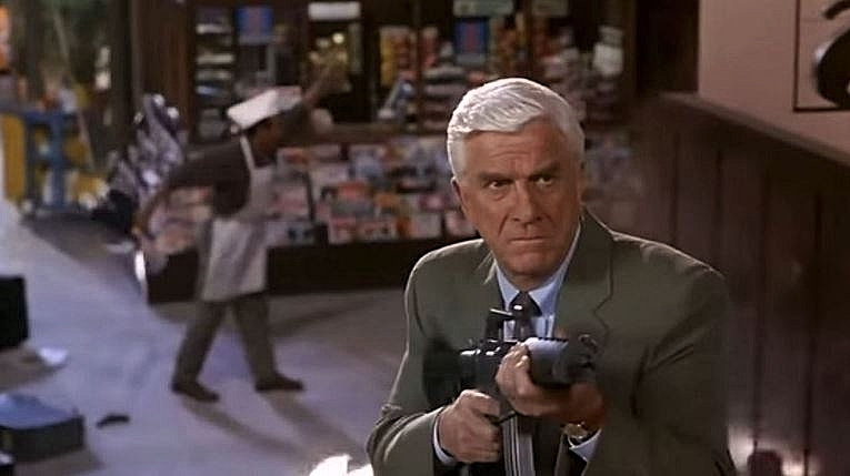 UNTOUCHABLES-LESLIE-NIELSEN-3-FOTOR.jpg