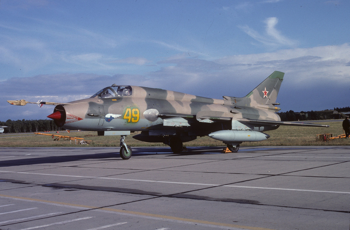20 GvAPIB Su-17M4 49 yellow_15920 (2)