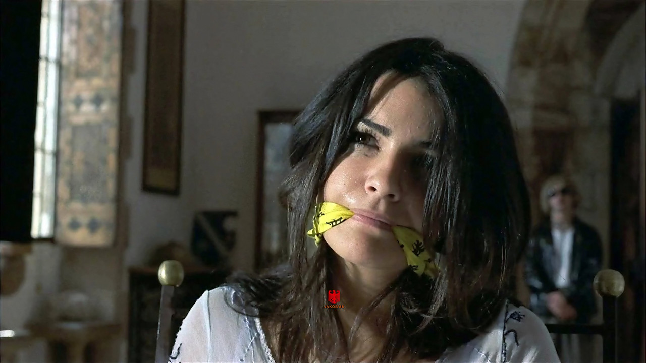 Natalia Cigliuti 12 - Simon Sez 1999