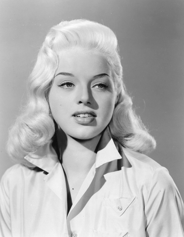 Diana_Dors_b94