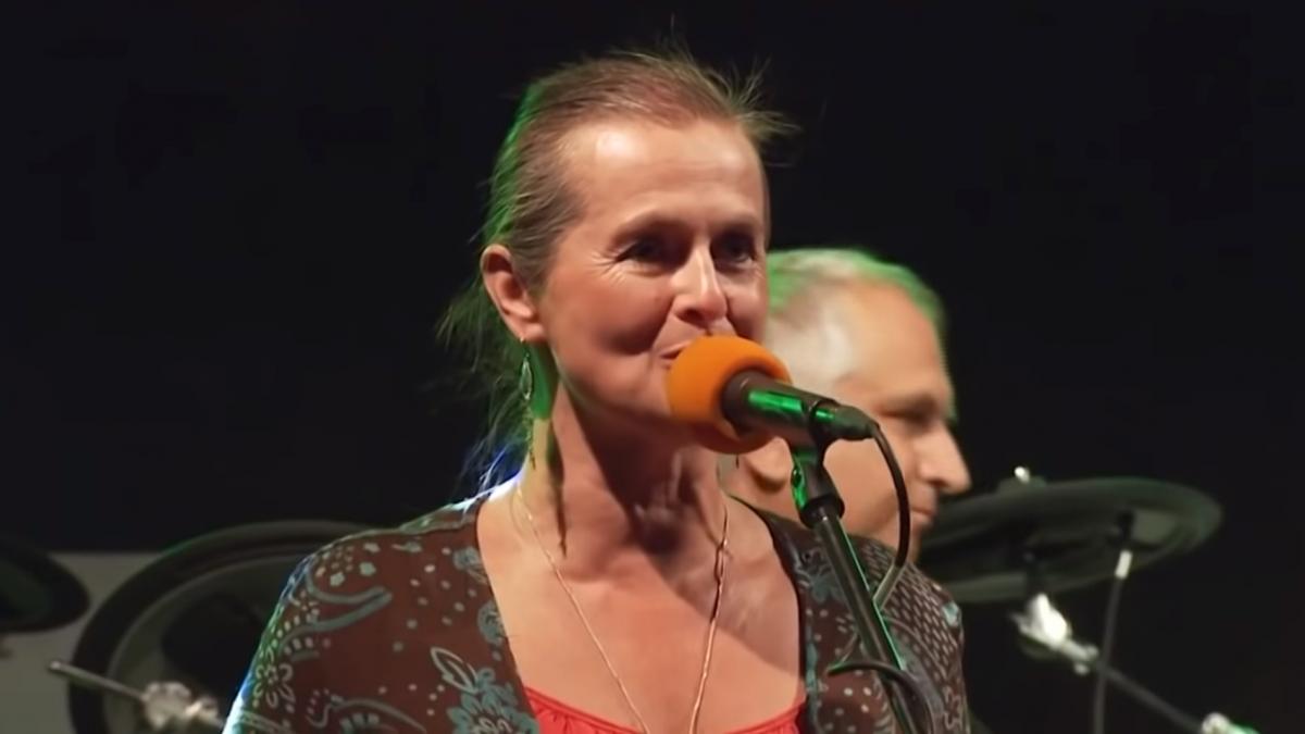 La cantante Hana Horka NoVax muore di Covid dopo essersi infettata di proposito e senza essere vaccinata