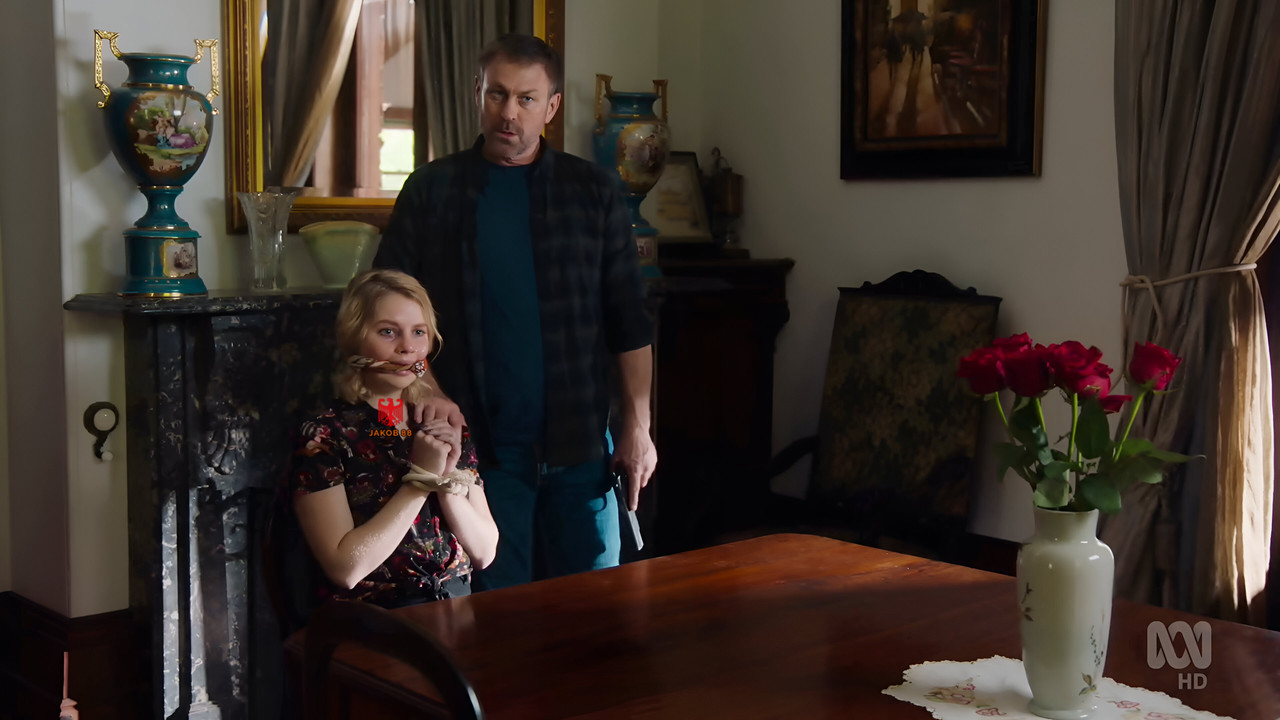 Ella Newton - Harrow S02E10