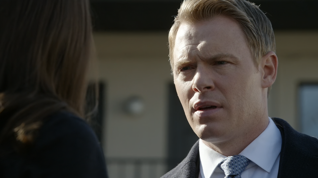 The.Blacklist.S08E03.16.Ounces.1080p.10bit.AMZN.WEB-DL.DDP5.1.HEVC-Vyndros.mkv_snapshot_17.22_[2021.