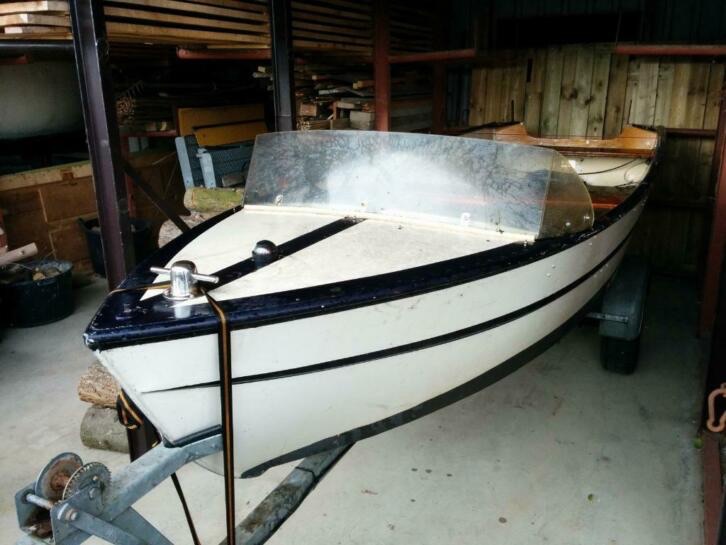 33524560-94CC-4F5C-B866-95E11E330F8A