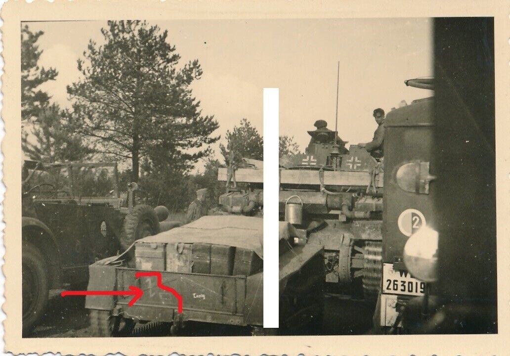Russland Panzer II  mit Beute Anhänger Zeichen 15 Panzer Division WK II