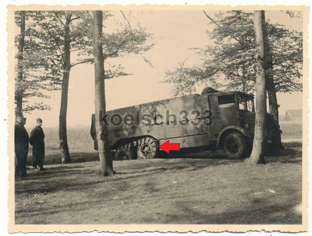 tschechischer Tatra T 29 LKW Gelände Ketten Wehr