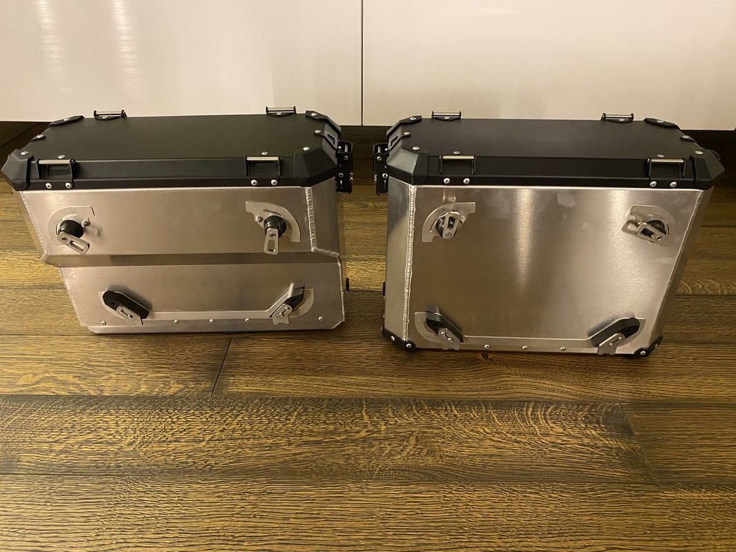 5AE00237-B709-49A1-9047-9A5E997E4853