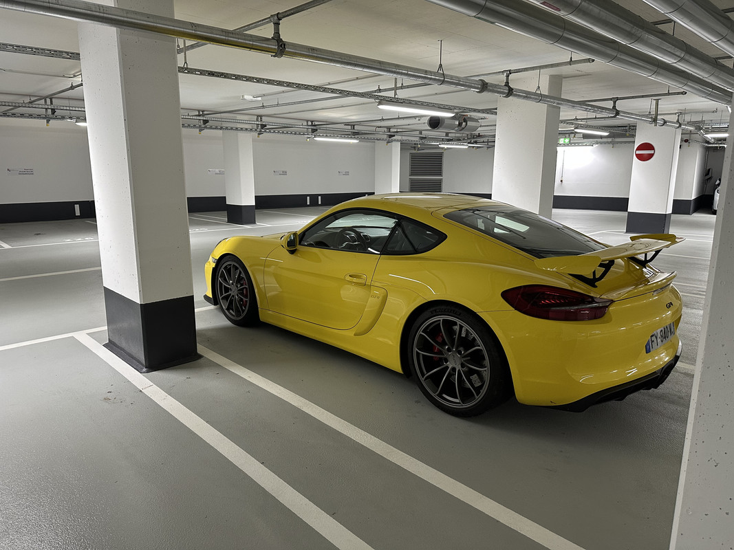 635E6AF0-5B50-4495-9D32-1903028D2C5B