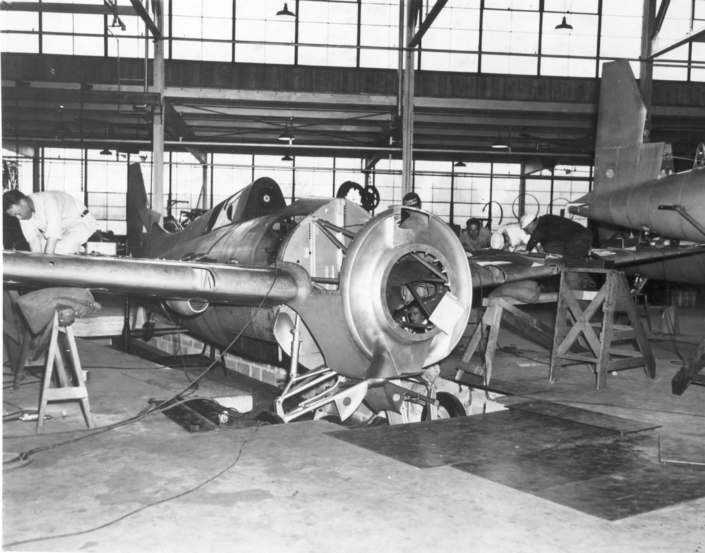 1 grum 685 F4F-3 Plant 1, workpit