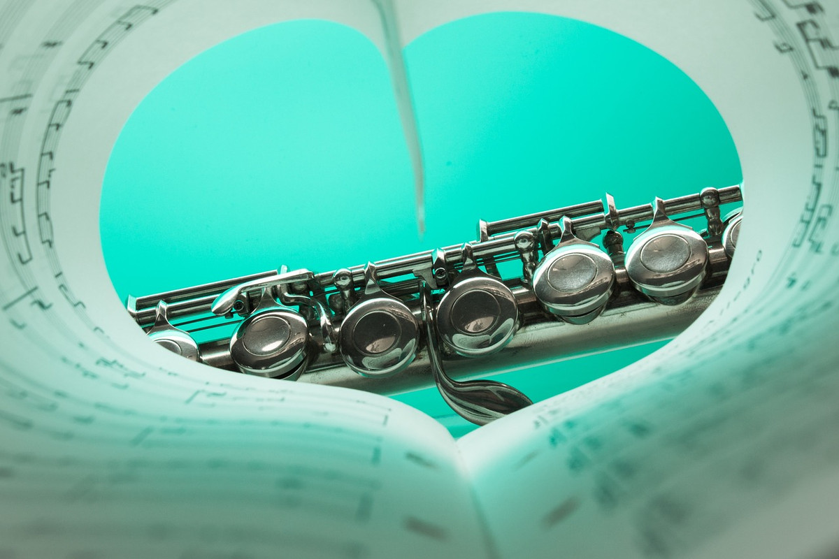 turquoise-flute-1427654-1280.jpg