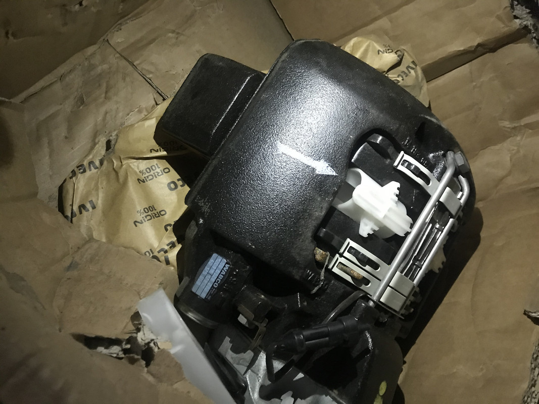 7303C8FD-6B07-4FF6-A1B6-B73ED7FADBFF